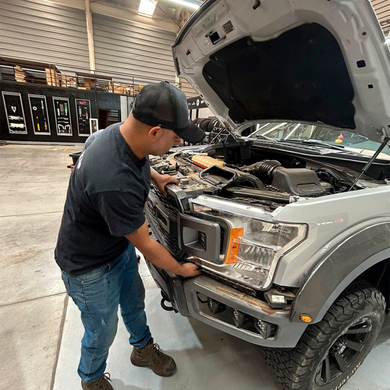 Instalación máscara estilo raptor F150 c/cámara
