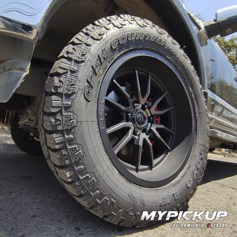 Llanta Fuel Clash MATTE BLACK DARK 20x10 6x135/-18