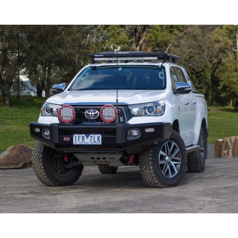 Bumper delantero Summit Sahara Toyota Hilux 2016+ ARB